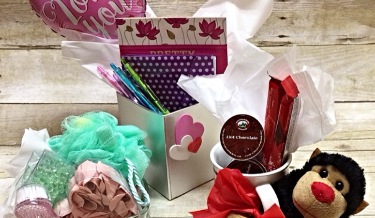 3 Dollar Store Valentine’s Day Gifts Ideas Under $5 Each