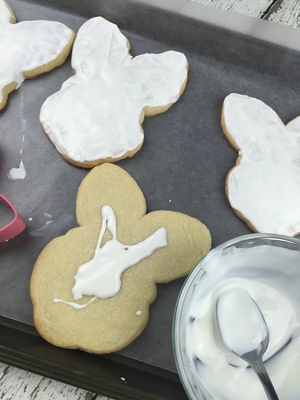 Zootopia Party Food Ideas Bunny Sugar Cookies Process 3