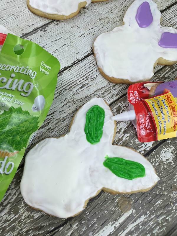 Zootopia Party Food Ideas Bunny Sugar Cookies process 4