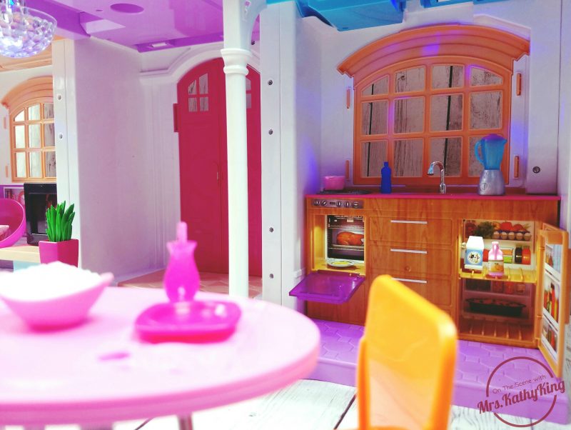 barbie-hello-dreamhouse-kitchen-review